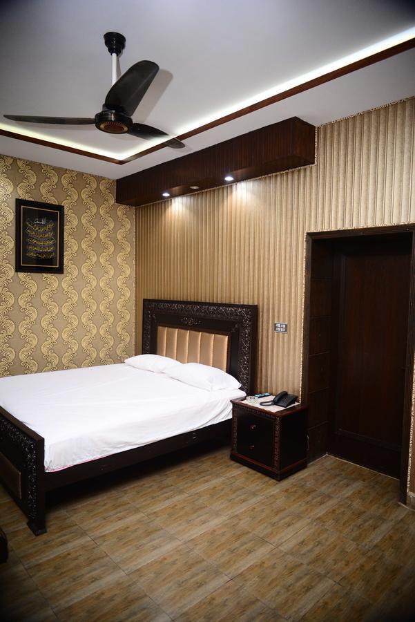 Hotel 12J Lahore Eksteriør billede