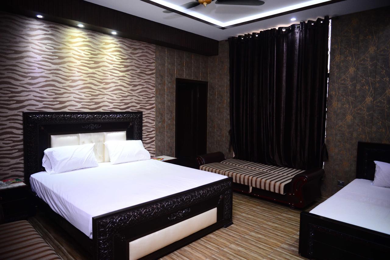 Hotel 12J Lahore Eksteriør billede