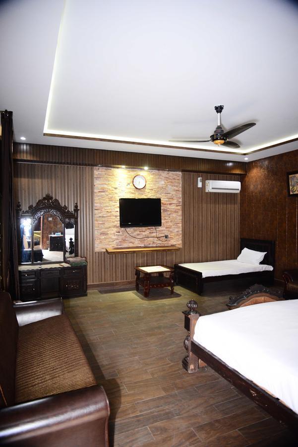 Hotel 12J Lahore Eksteriør billede