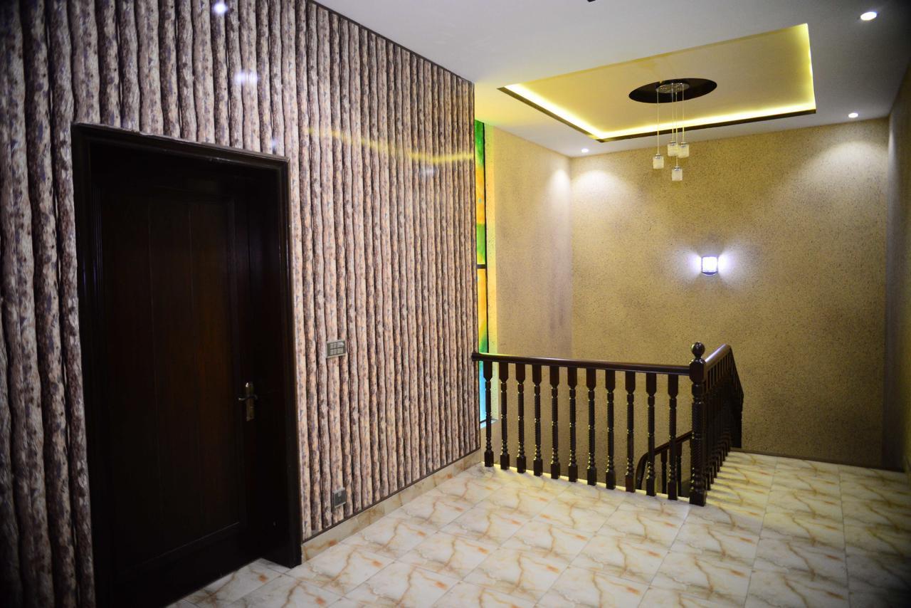 Hotel 12J Lahore Eksteriør billede