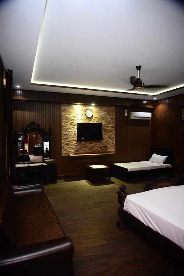 Hotel 12J Lahore Eksteriør billede
