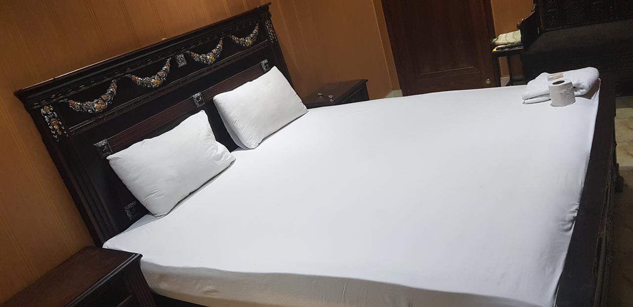 Hotel 12J Lahore Eksteriør billede